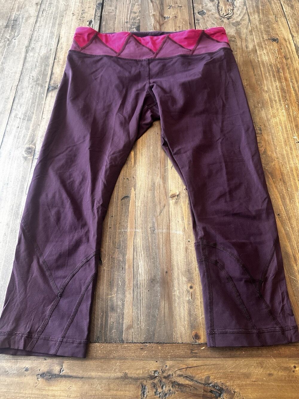 Lululemon Size 10 Wunder Under Crop Leggings Pants Zig Zag Chevron Waist
